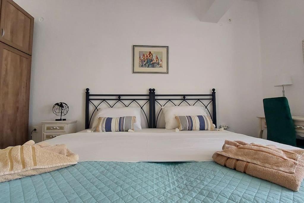 Old Port View Apartment, Διαμέρισμα Στο Κέντρο 2 Υπνοδωματίων Korfu Dış mekan fotoğraf