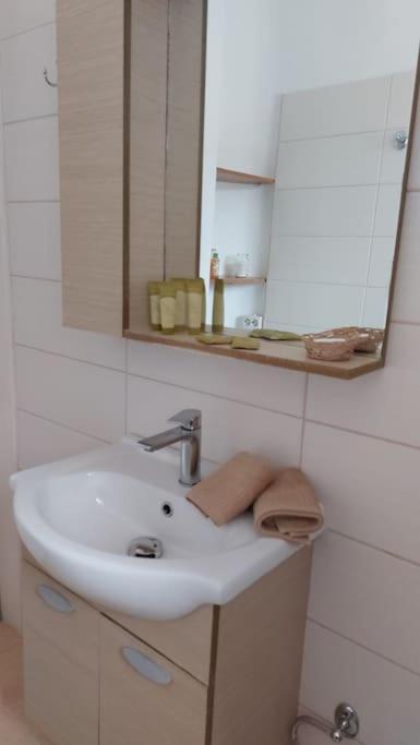 Old Port View Apartment, Διαμέρισμα Στο Κέντρο 2 Υπνοδωματίων Korfu Dış mekan fotoğraf