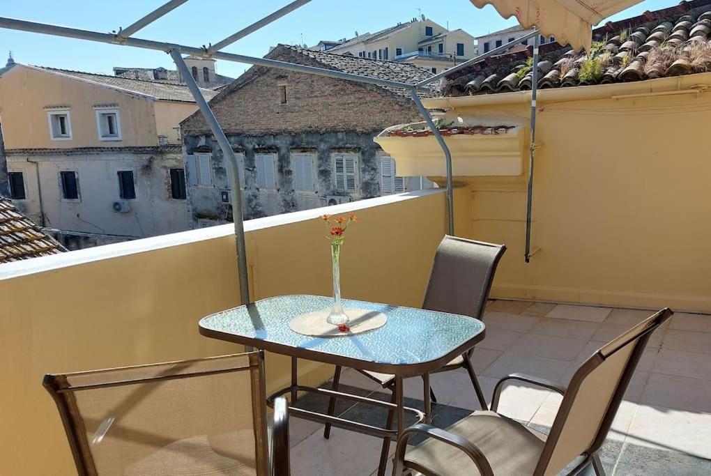 Old Port View Apartment, Διαμέρισμα Στο Κέντρο 2 Υπνοδωματίων Korfu Dış mekan fotoğraf