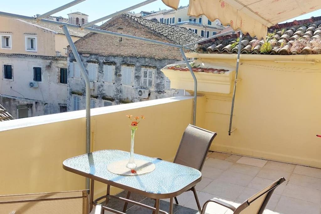 Old Port View Apartment, Διαμέρισμα Στο Κέντρο 2 Υπνοδωματίων Korfu Dış mekan fotoğraf